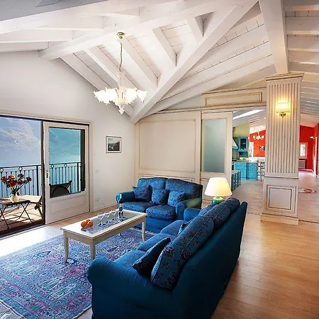 Apartament Belvedere Menaggio-4 Luxury Homes-by Italian Casa Paradiso, Apartmento Belvedere, Woon Belvedere Penthouse, Vh Bella Vista