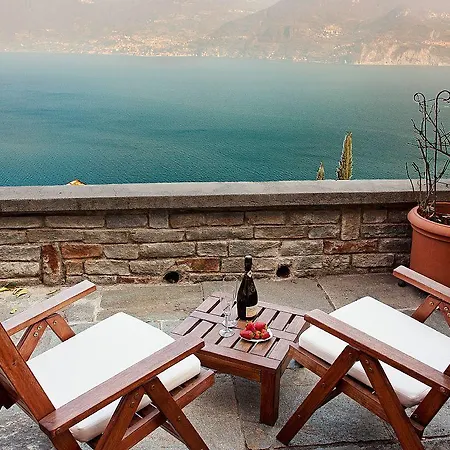 Belvedere Menaggio-4 Luxury Homes-by Italian Casa Paradiso, Apartmento Belvedere, Woon Belvedere Penthouse, Vh Bella Vista Apartament *