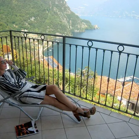 Belvedere Menaggio-4 Luxury Homes-by Italian Casa Paradiso, Apartmento Belvedere, Woon Belvedere Penthouse, Vh Bella Vista * 메나지오