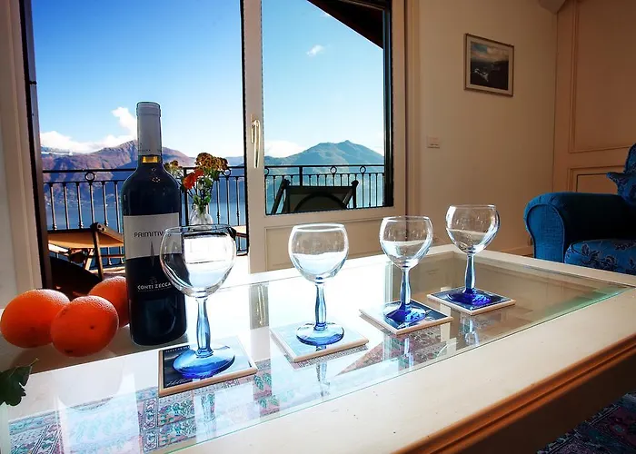 Belvedere Menaggio-4 Luxury Homes-by Italian Casa Paradiso, Apartmento Belvedere, Woon Belvedere Penthouse, Vh Bella Vista 메나지오